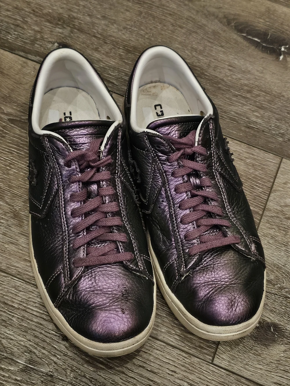 CONVERSE Leather Dark Metallic Purple Star Accent Sneakers SZ 9.5 shoes